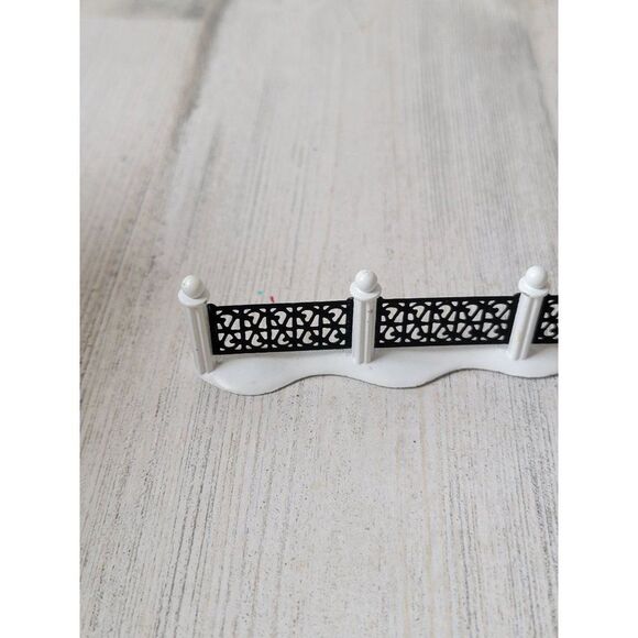 Dept 56 black fence snow village accessory Xmas - Picture 2 of 5